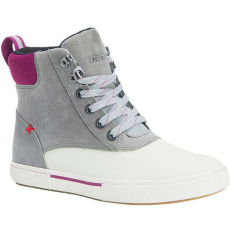 Xtratuf Women's 6 in Leather Lace Ankle Deck Boot