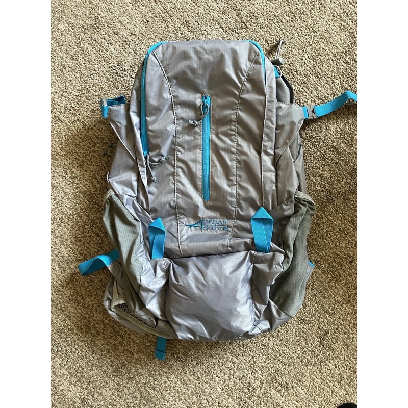 Alps Mountaineering Cedar Ridge Discovery 32 L Backpack